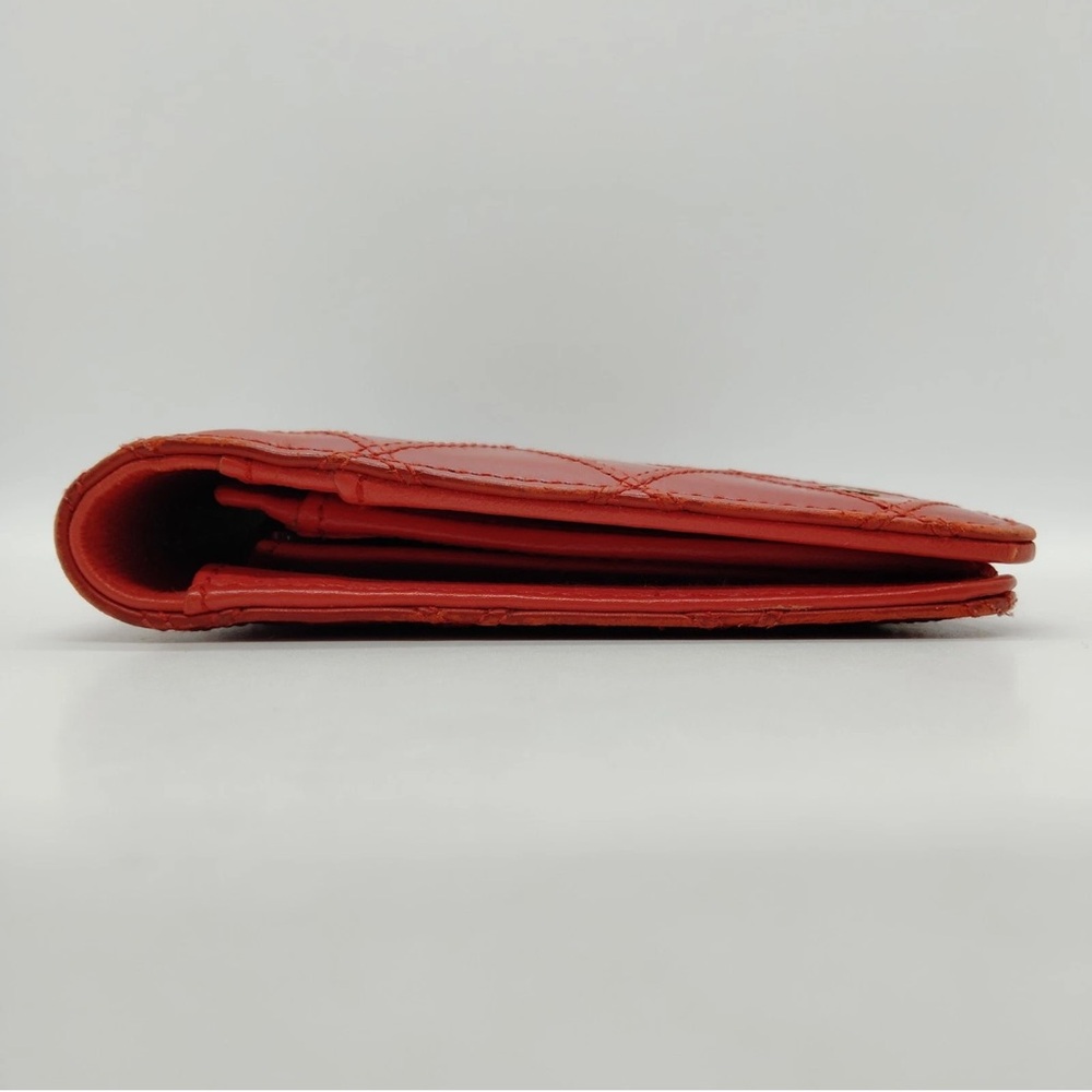 Channel Red Long Wallet - Picture 3 of 16
